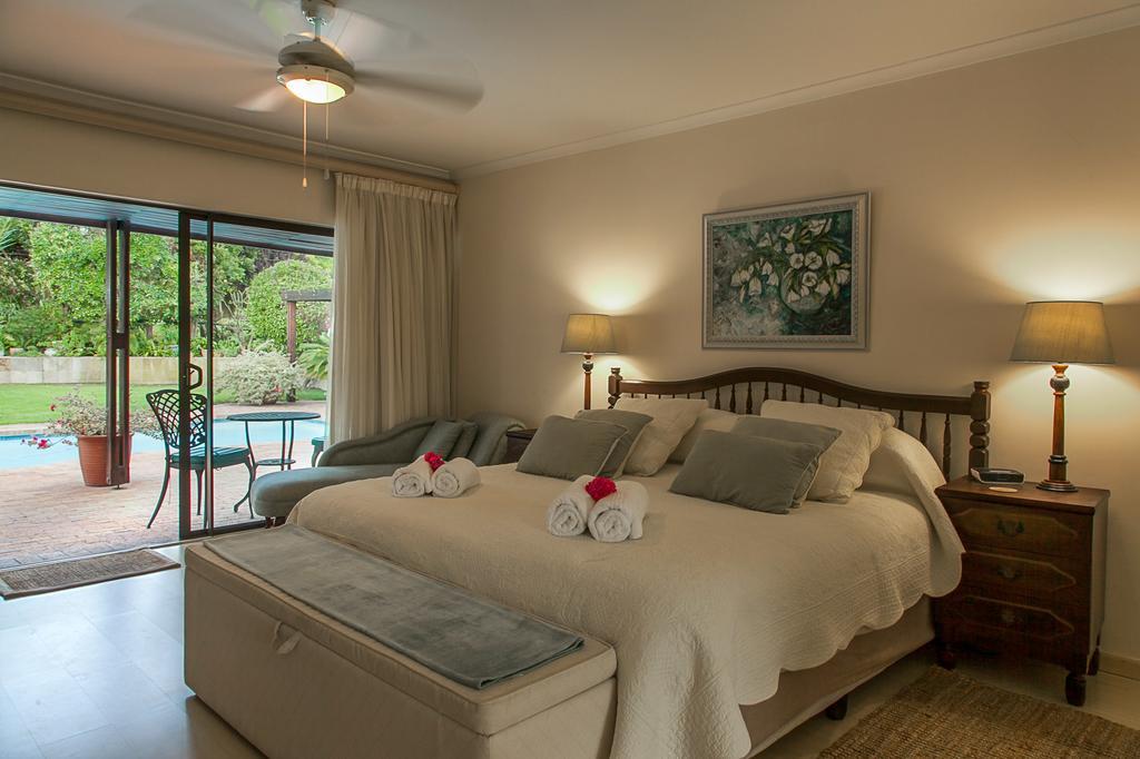 Majorca House Bed & Breakfast Съмърсет Уест Стая снимка