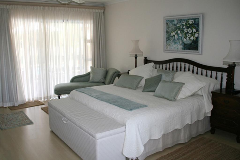 Majorca House Bed & Breakfast Съмърсет Уест Стая снимка