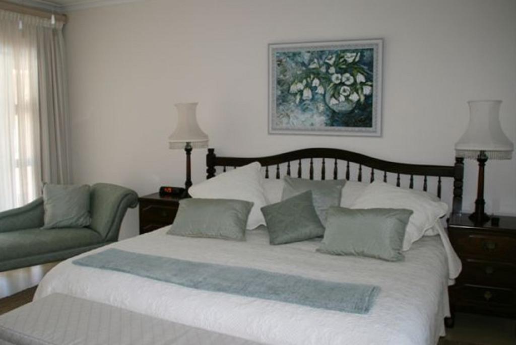 Majorca House Bed & Breakfast Съмърсет Уест Стая снимка