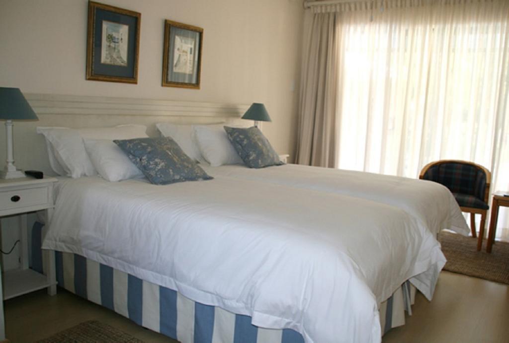 Majorca House Bed & Breakfast Съмърсет Уест Стая снимка