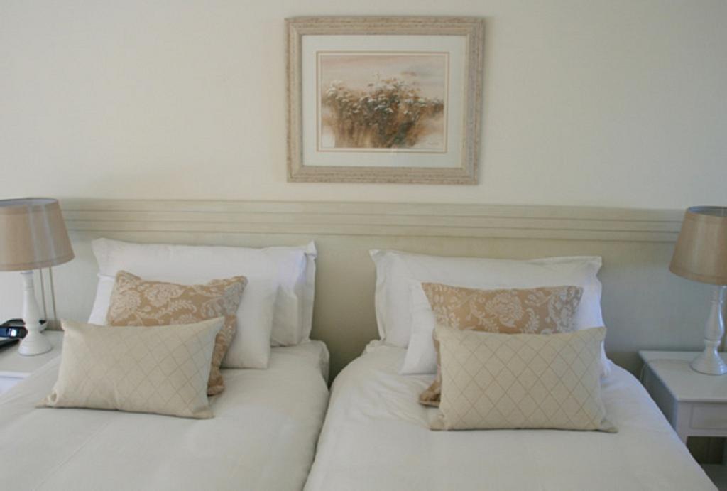 Majorca House Bed & Breakfast Съмърсет Уест Стая снимка
