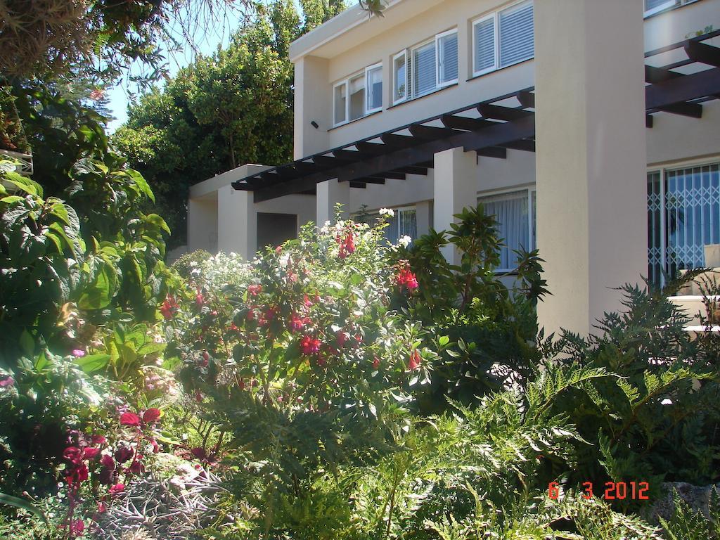 Majorca House Bed & Breakfast Съмърсет Уест Екстериор снимка